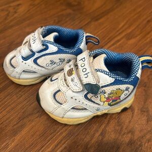 Vintage Winnie the Pooh shoes